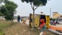 Dua Ban Belakang Pecah Bersamaan, Truk Pengangkut Pasir Terbalik di Batu Besar